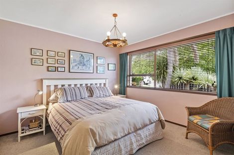 Photo of property in 90 Glencoe Road, Browns Bay, Auckland, 0630