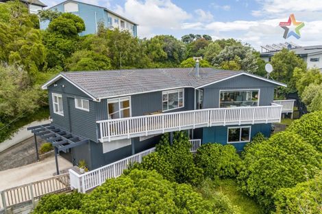 Photo of property in 6 Nikau Road, Point Howard, Lower Hutt, 5013