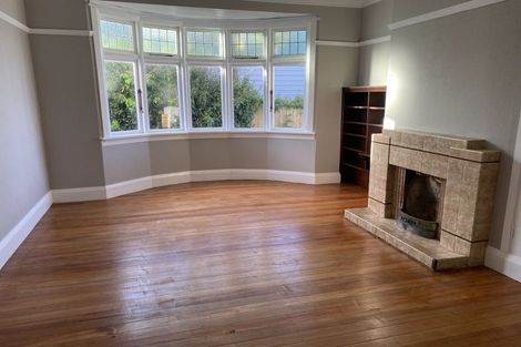 Photo of property in 16 Greta Street, South Hill, Oamaru, 9400