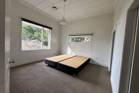 Photo of property in 62 Boord Crescent, Kumeu, 0891