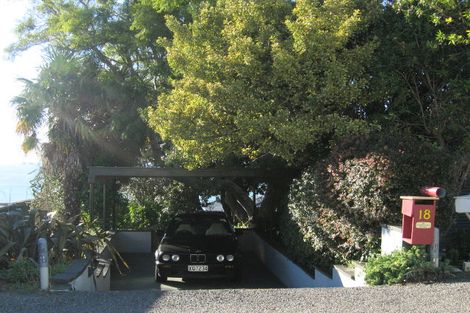 Photo of property in 18 Hukarere Road, Bluff Hill, Napier, 4110