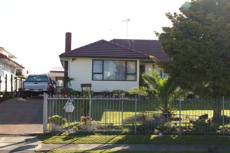 Photo of property in 18 Ashley Avenue, Mangere East, Auckland, 2024