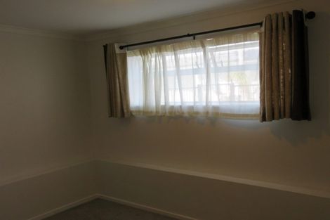 Photo of property in 1/31 Becroft Drive, Forrest Hill, Auckland, 0620