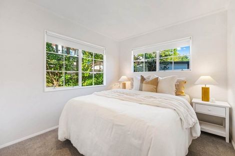Photo of property in 2/25 College Road, Northcote, Auckland, 0627