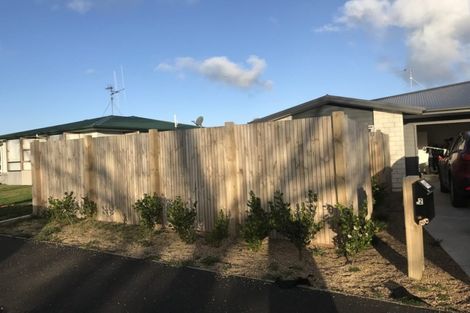 Photo of property in 2/2 Hilton Road, Saint Andrews, Hamilton, 3200