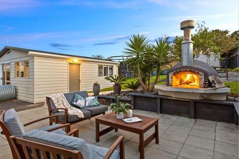 Photo of property in 63 Brightside Road, Stanmore Bay, Whangaparaoa, 0932