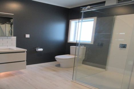 Photo of property in 1/12 Vista Crescent, Maoribank, Upper Hutt, 5018