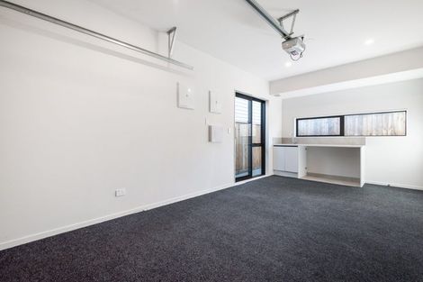Photo of property in 21e Montgomery Avenue, Belmont, Auckland, 0622