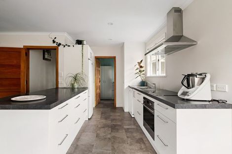 Photo of property in 124 Tipahi Street, Nelson South, Nelson, 7010