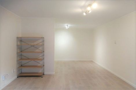 Photo of property in 2/48 Spinella Drive, Bayview, Auckland, 0629