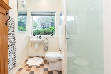 Photo of property in 35 The Rigi, Northland, Wellington, 6012