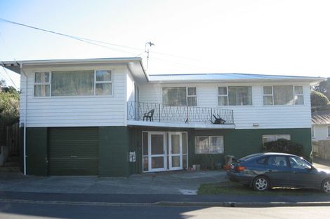 Photo of property in 14a Black Rock Road, Newlands, Wellington, 6037