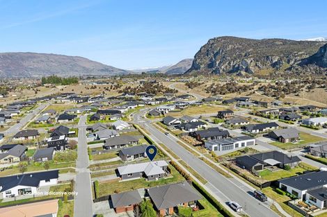 Photo of property in 35 Sherwin Avenue, Albert Town, Wanaka, 9305