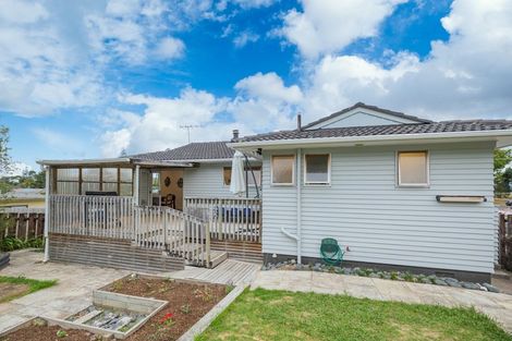 Photo of property in 112 Colwill Road, Massey, Auckland, 0614