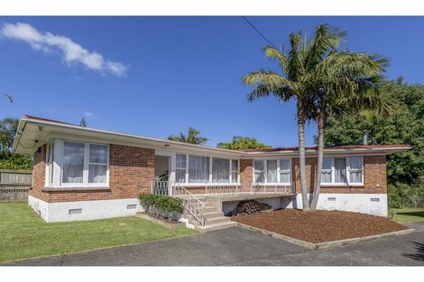 Photo of property in 52 Sylvan Crescent, Te Atatu South, Auckland, 0610