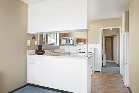 Photo of property in 92b Royal Park Drive, Parklands, Christchurch, 8083