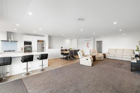 Photo of property in 80b Market Place, Papamoa Beach, Papamoa, 3118