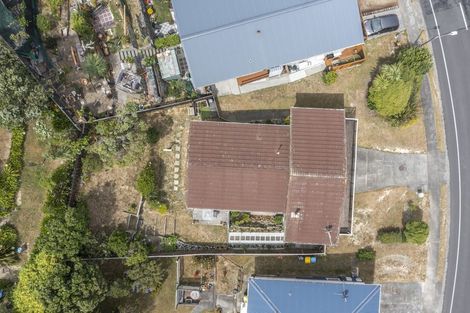 Photo of property in 106 Gloaming Hill, Titahi Bay, Porirua, 5022