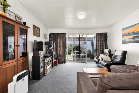 Photo of property in 2/20 Darnell Street, Fitzroy, New Plymouth, 4312