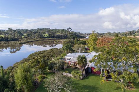 Photo of property in 51 Kent Terrace, Riverhead, 0820