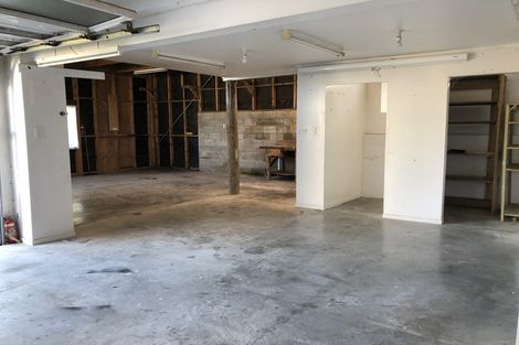 Photo of property in 1024 East Coast Road, Fairview Heights, Auckland, 0630