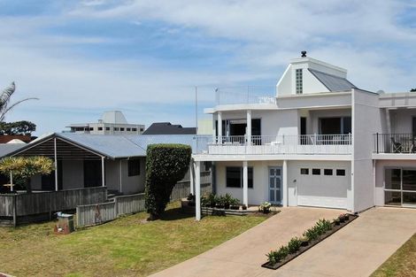 Photo of property in 4 Claxton Avenue, Pauanui, Hikuai, 3579