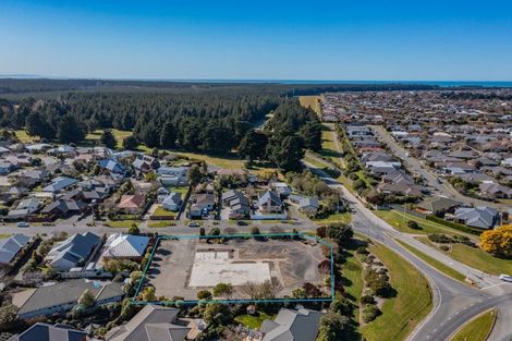 Photo of property in 3 Waitikiri Drive, Parklands, Christchurch, 8083