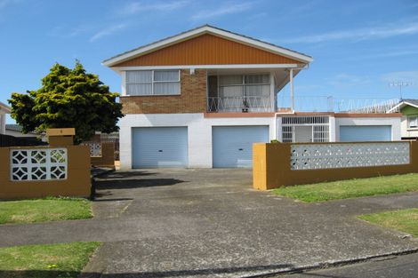 Photo of property in 7 Dunstall Place, Mangere Bridge, Auckland, 2022