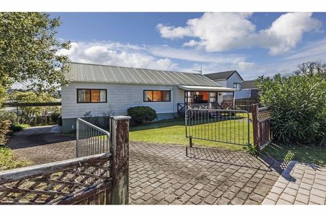 Photo of property in 56 Kennedy Avenue, Forrest Hill, Auckland, 0620