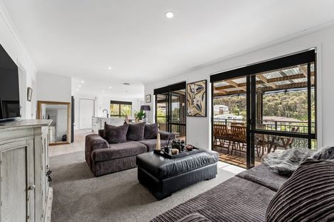 Photo of property in 7 Hawaiian Parade, Arkles Bay, Whangaparaoa, 0932