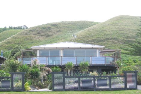 Photo of property in 75 Moana Road, Okitu, Gisborne, 4010