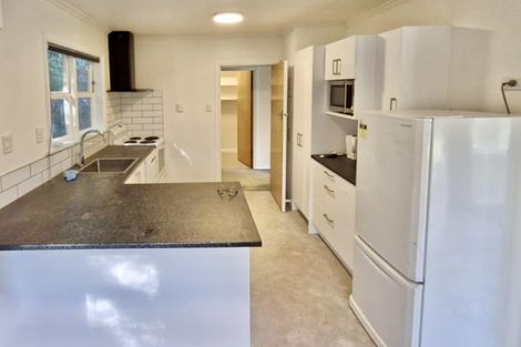 Photo of property in 50 Randwick Road, Northland, Wellington, 6012