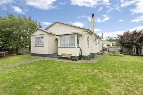 Photo of property in 2 Standish Street, Inglewood, 4330