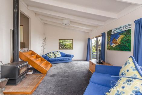 Photo of property in 23 Te Ahuahu Road, Piha, New Lynn, 0772