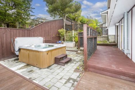 Photo of property in 13 Seymour Grove, Kingsley Heights, Upper Hutt, 5018