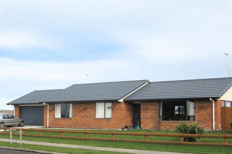 Photo of property in 1 Aldona Place, Fairview Downs, Hamilton, 3214