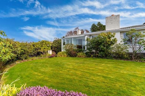 Photo of property in 21 Honeystone Street, Helensburgh, Dunedin, 9010