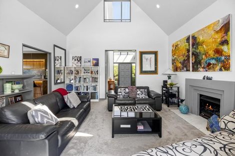 Photo of property in 28 Connemara Court, West Harbour, Auckland, 0618