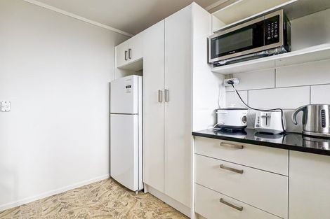 Photo of property in 2/117 Astley Avenue, New Lynn, Auckland, 0600