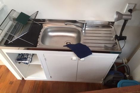 Photo of property in 36 Curtis Street, Northland, Wellington, 6012