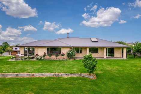 Photo of property in 17 Bond Street, Waimate, 7924