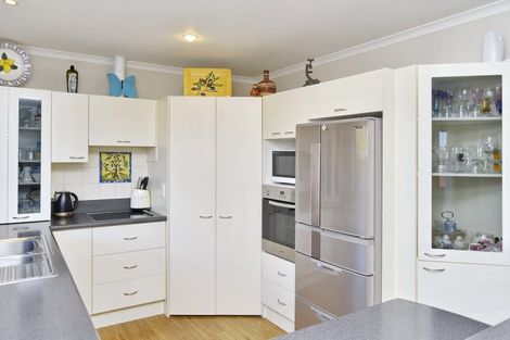 Photo of property in 135 Chinnerys Road, Woodend, 7610