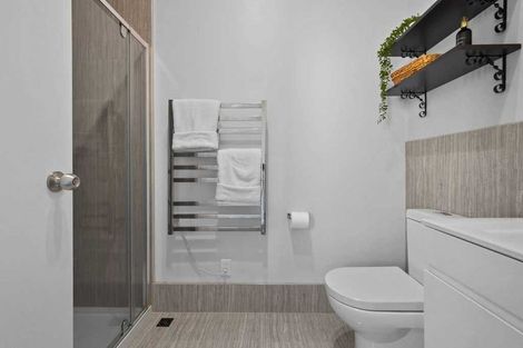 Photo of property in 14 Dignity Street, Papakura, 2110