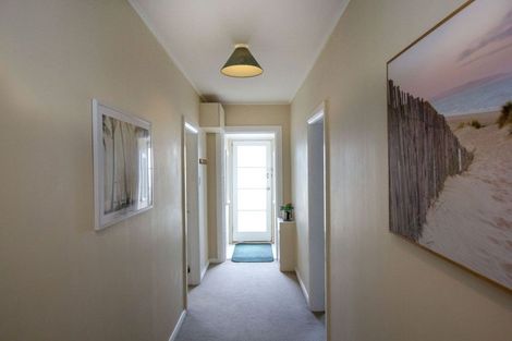 Photo of property in 28 Luxford Street, Berhampore, Wellington, 6023