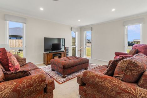 Photo of property in 7 Fantail Avenue, Carterton, 5713