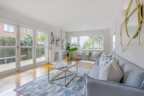 Photo of property in 1/23 Forrest Hill Road, Milford, Auckland, 0620