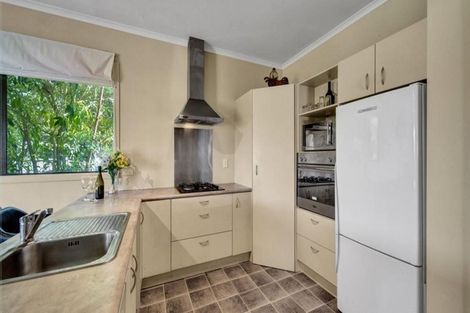 Photo of property in 28 Maratahu Street, Westown, New Plymouth, 4310