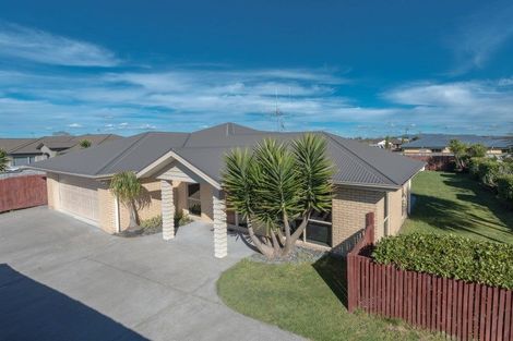 Photo of property in 10 Alderwick Place, Rototuna North, Hamilton, 3210