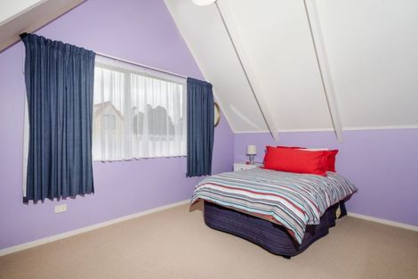 Photo of property in 16 Carillon Place, Massey, Auckland, 0614