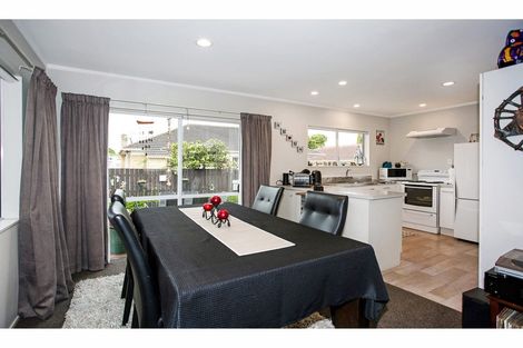 Photo of property in 3 Alpha Street, Papakura, 2110